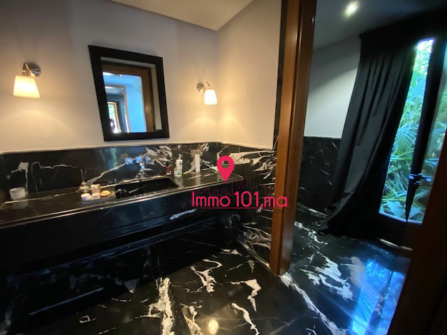 Superbe villa à vendre à Souissi ZLV2339