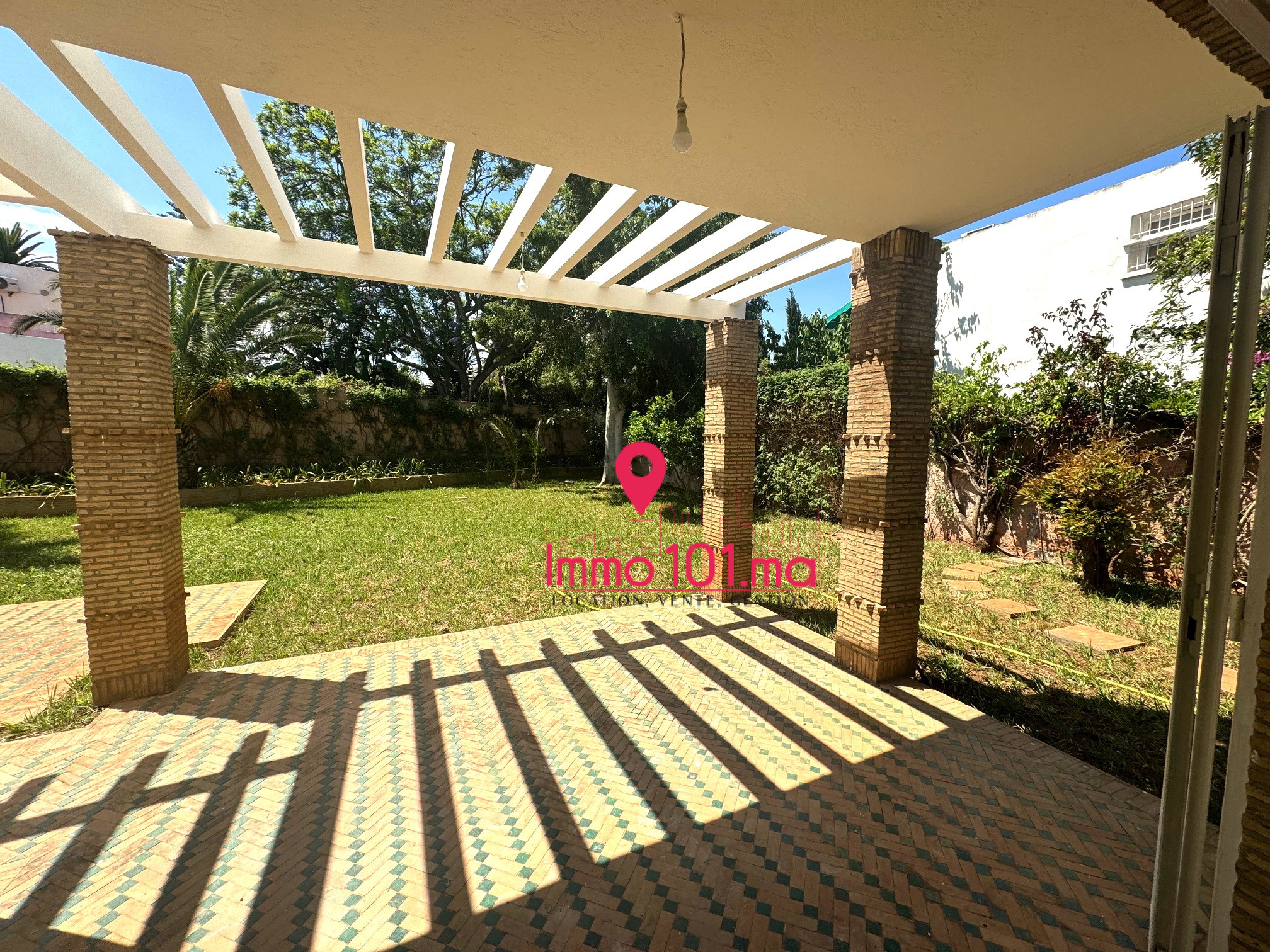 Location villa à Souissi – La Pinède ZLLVV2537