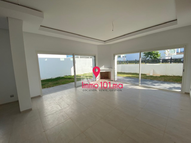 Villa à vendre à El Menzeh AYV2374