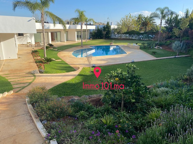 Magnifique villa neuve et luxueuse à vendre à Souissi ZLV362
