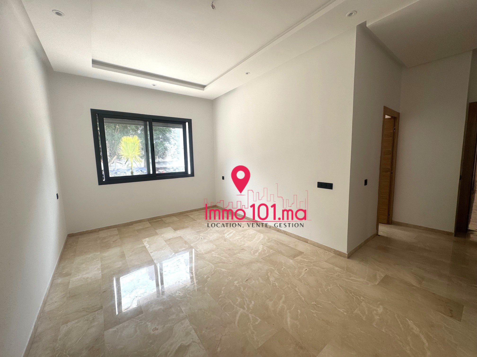 Appartement à vendre à Hay Riad ZLV2280