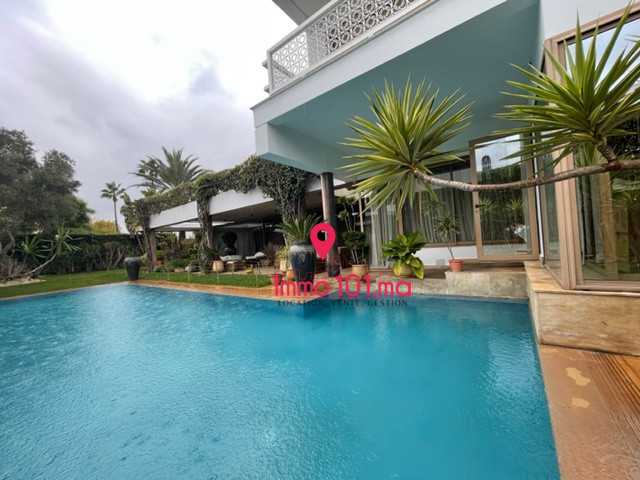 Villa de charme à vendre à Souissi ZLV774