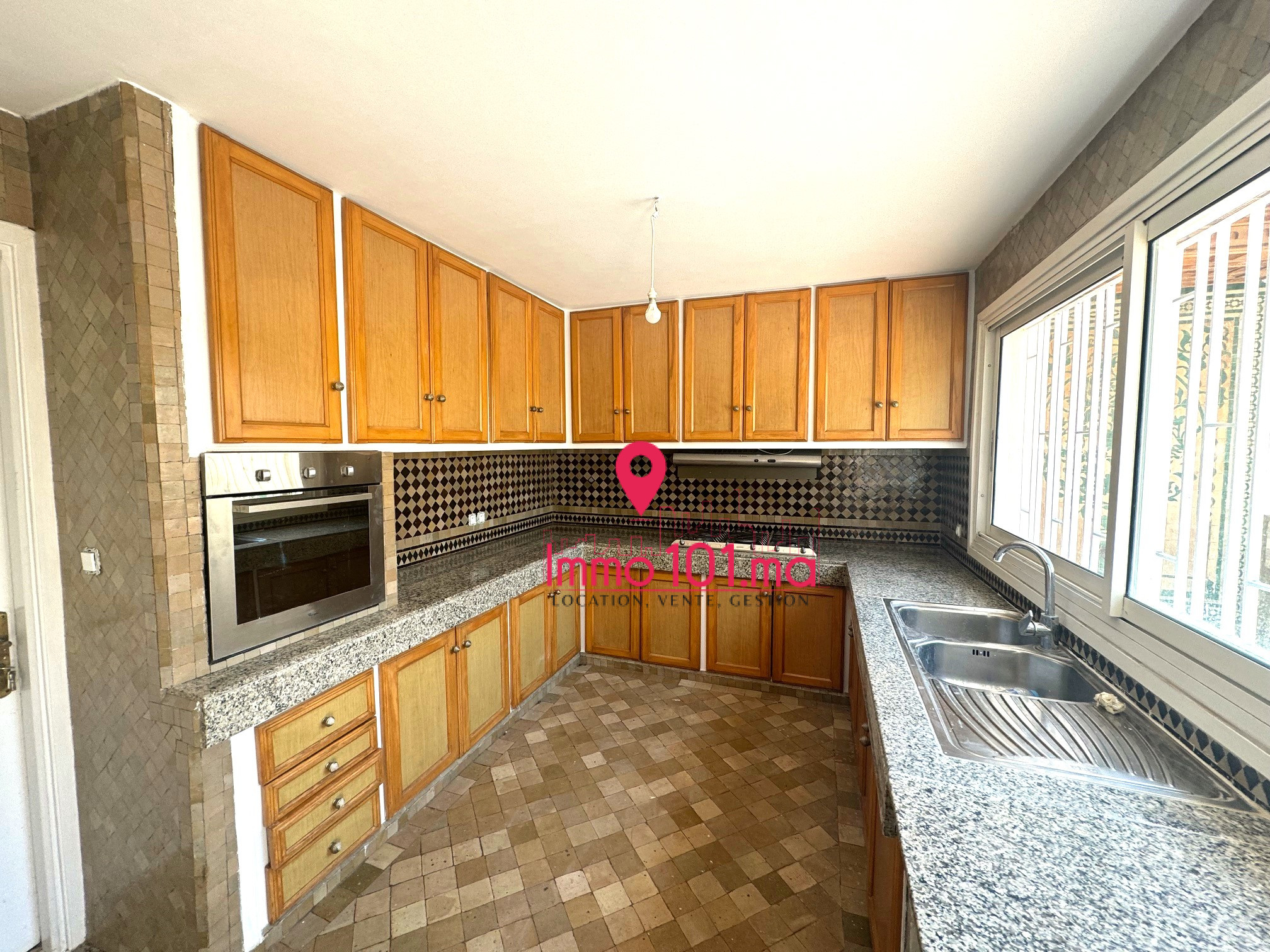 Location villa à Souissi – La Pinède ZLLVV2537