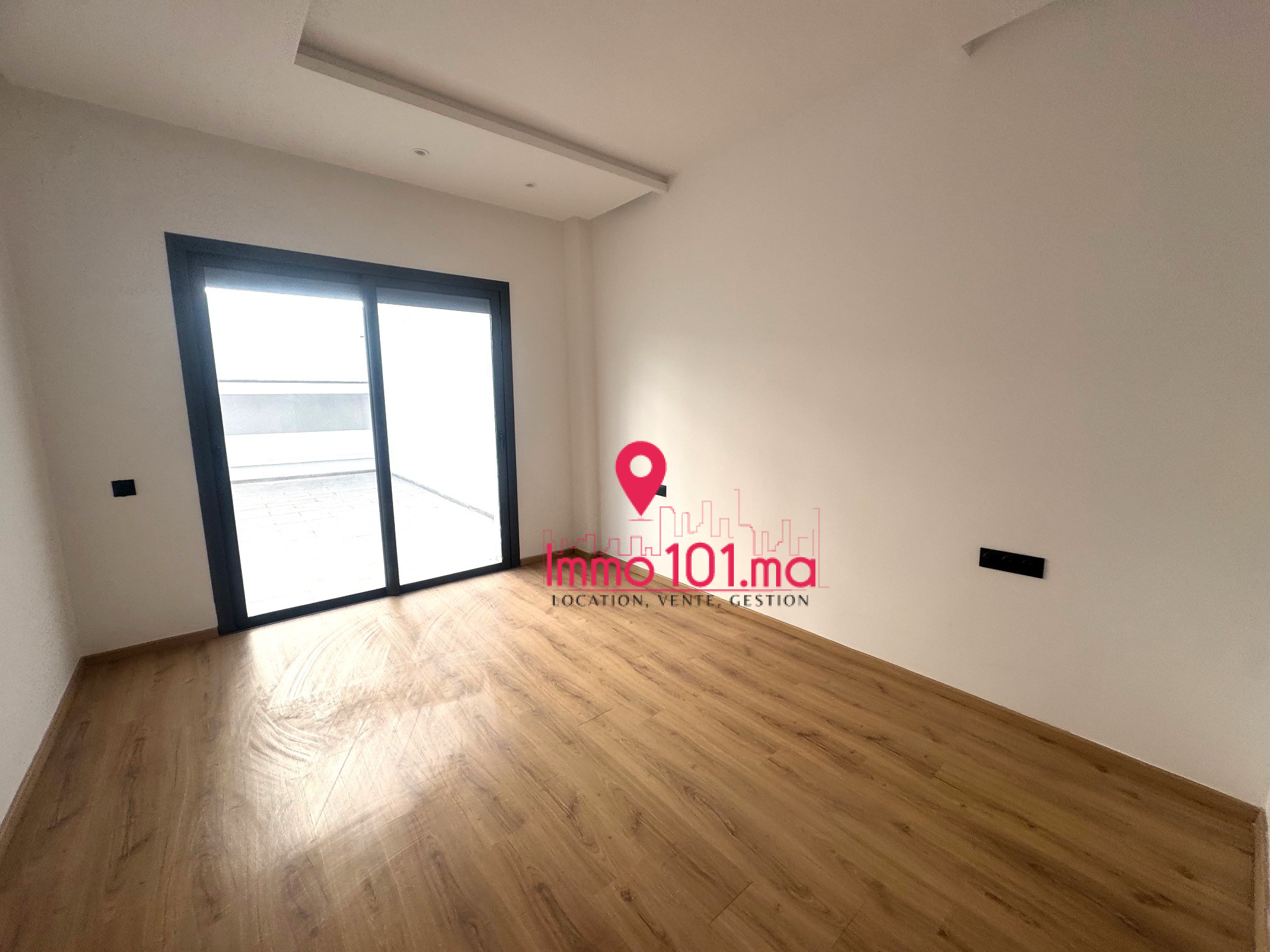Appartement à vendre à Hay Riad ZLV2280