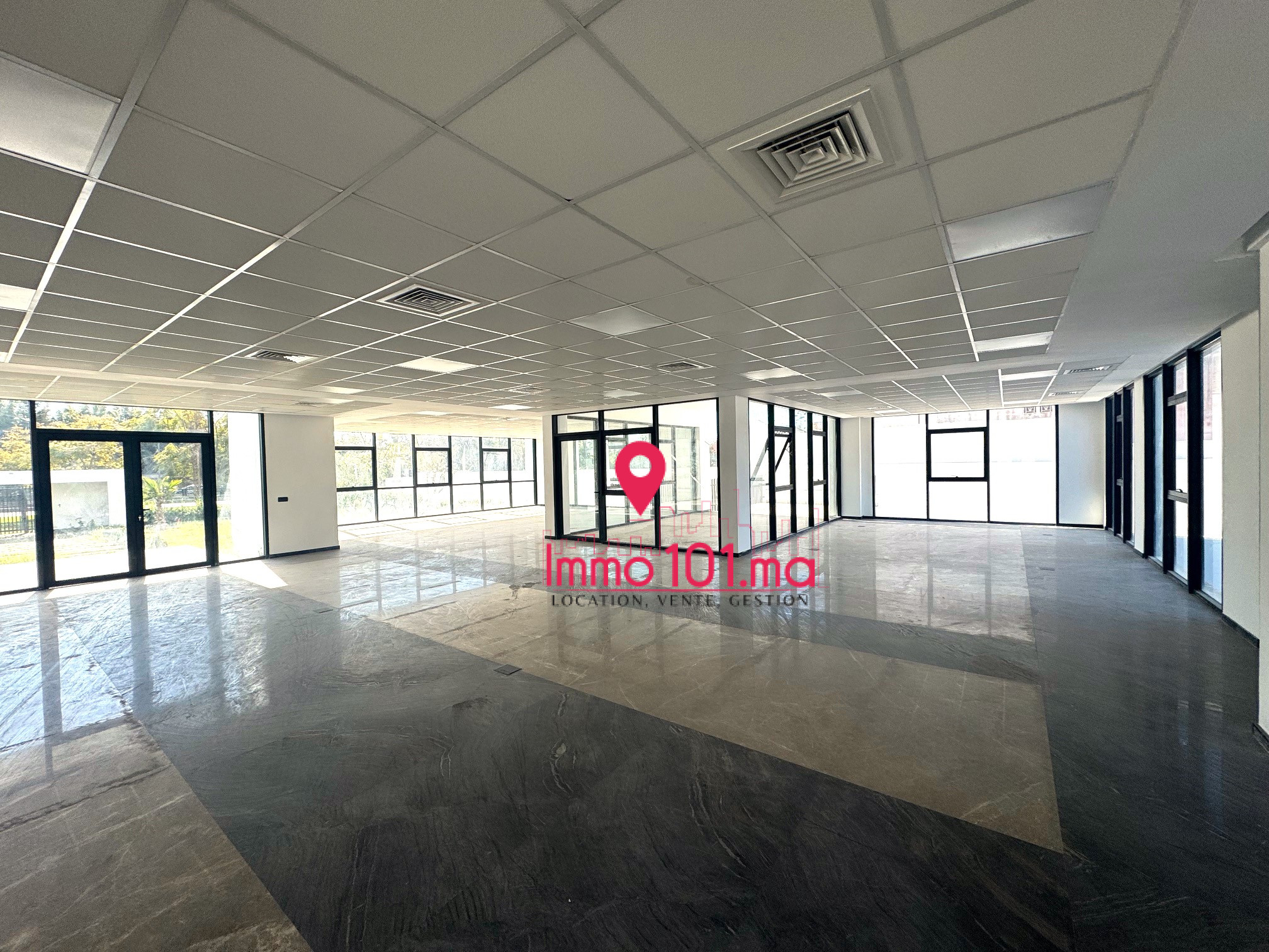 Villa usage professionnel à vendre à Souissi ZLV2539